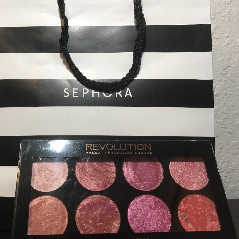 NEW Makeup Revolution Blush Palette